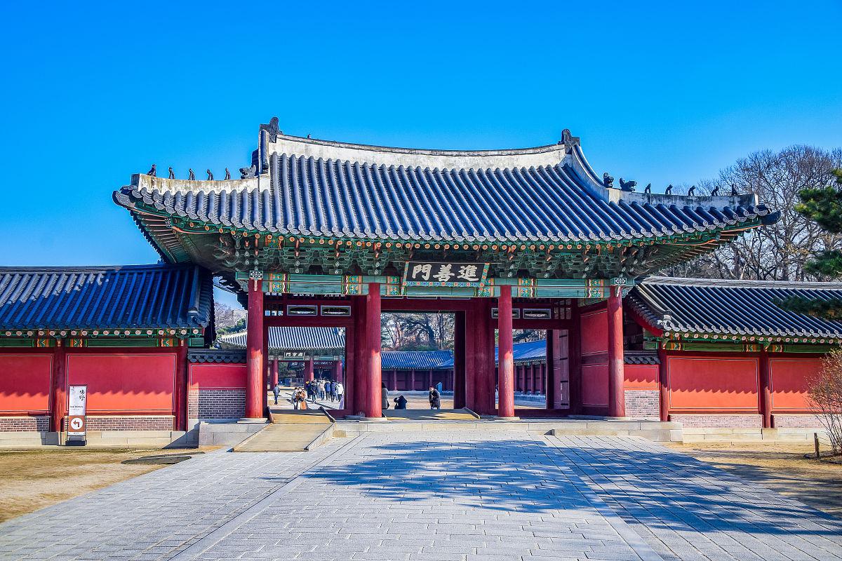 昌庆宫,这个隐藏在繁华首尔的古老宫殿,不仅是韩国旅游的必去之地,更