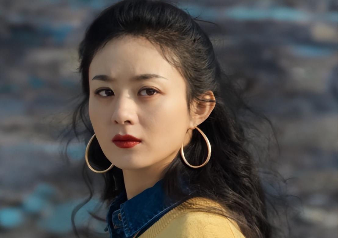 85后女明星的复杂友情:竞争与友情的交织 两位85后女明星被轮番"戏耍"