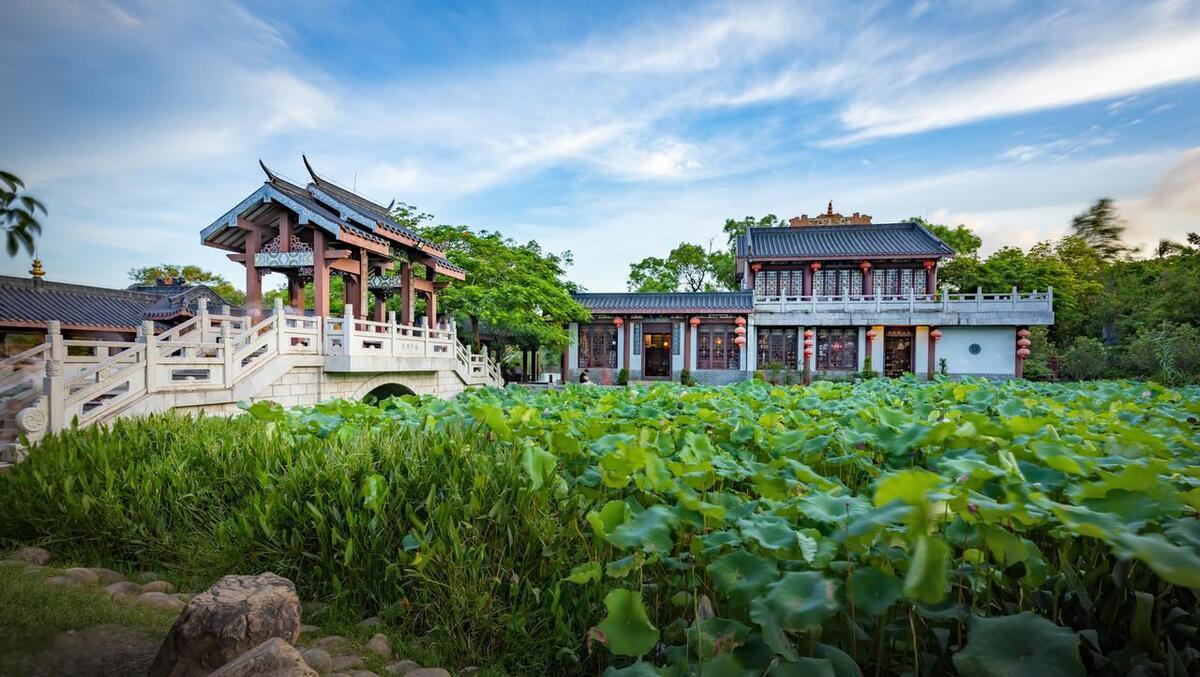 惠州:客家文化的发源地 重庆与惠州,两座风格迥异的城市,却都留下了