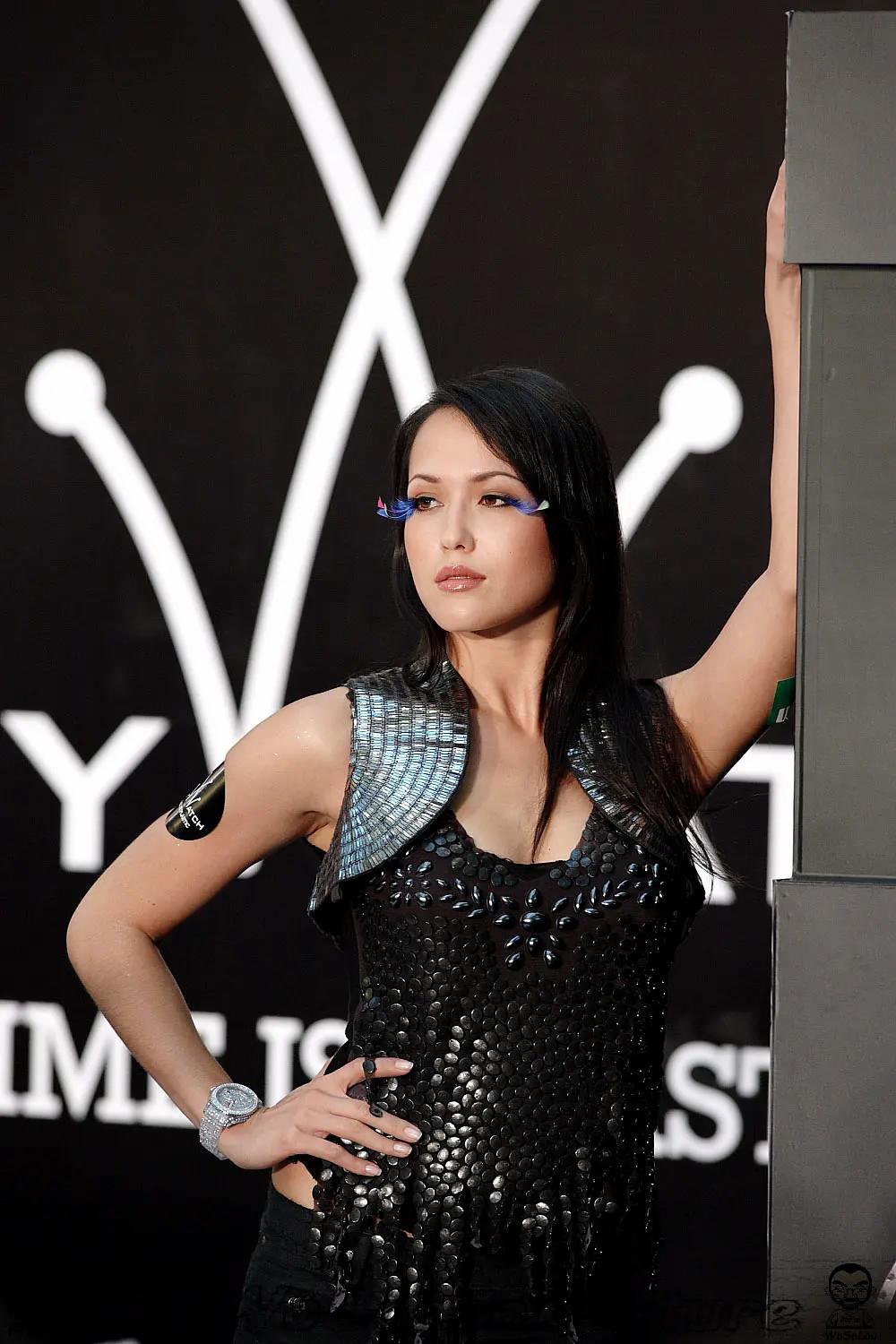 中德混血女神贝安琪:时尚与艺术的完美融合 在大都市的喧嚣中,一个名