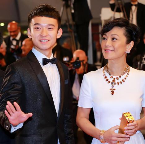 陈道明背后的女人:王京花的传奇经纪生涯与她对影视圈的影响 陈道明