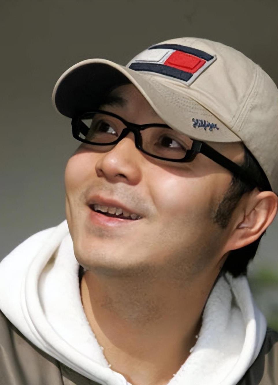 汪涵:从巅峰到低谷,究竟为何遭遇事业滑铁卢?