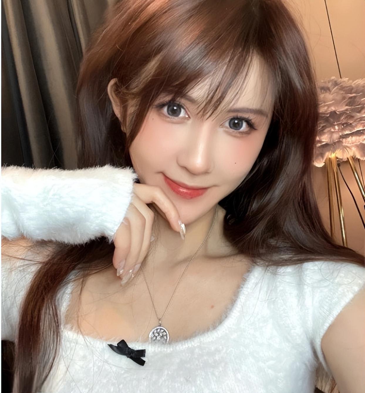 "小布宇3"直播透露压力大想退鱼和辞职,女主播小布丁劝慰其别想太多