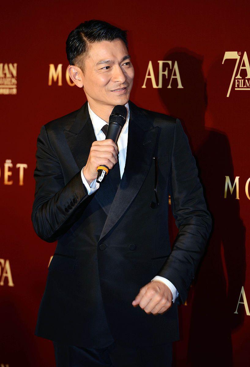 刘德华谈努力与运气:40年演艺生涯的深刻洞见 刘德华,这位华语影坛的