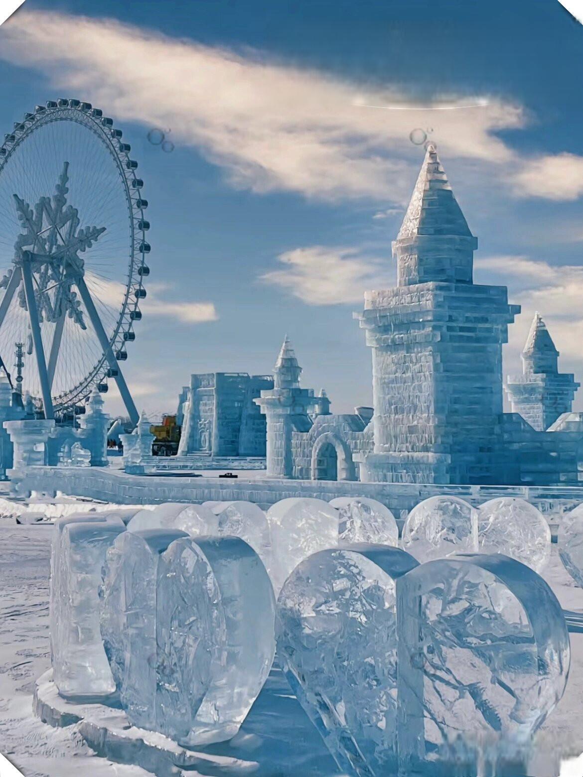 法律视角下的社会现象 近日,哈尔滨冰雪大世界的开园吸引了众多游客