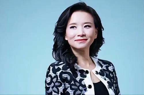 包含央视女主持人是间谍俩字儿是谁的词条