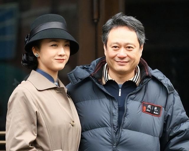 汤唯金泰勇的幸福婚姻:家庭温暖与甜蜜的典范 汤唯和金泰勇的圣诞节