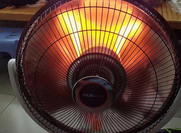 警惕取暖设备烫伤风险,守护孩子温暖过冬 随着冬季的到来,气温骤降