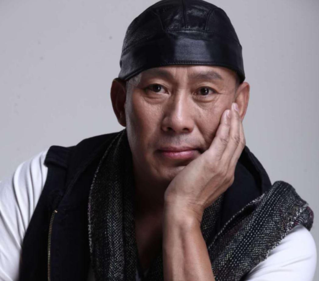 吴京安:演技农民的家庭传奇 吴京安,被誉为"农民演员专业户"的老戏骨