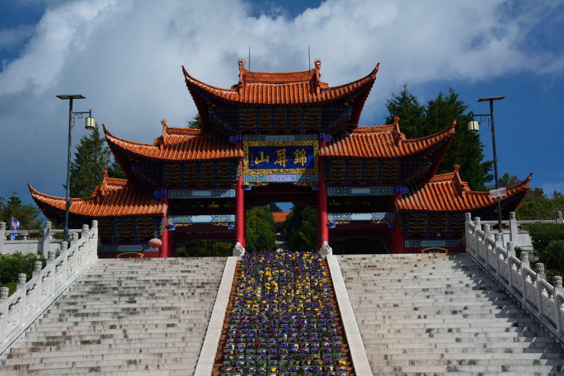 探寻弥勒的自然与人文之美 位于云南红河哈尼族彝族自治州的弥勒市,是