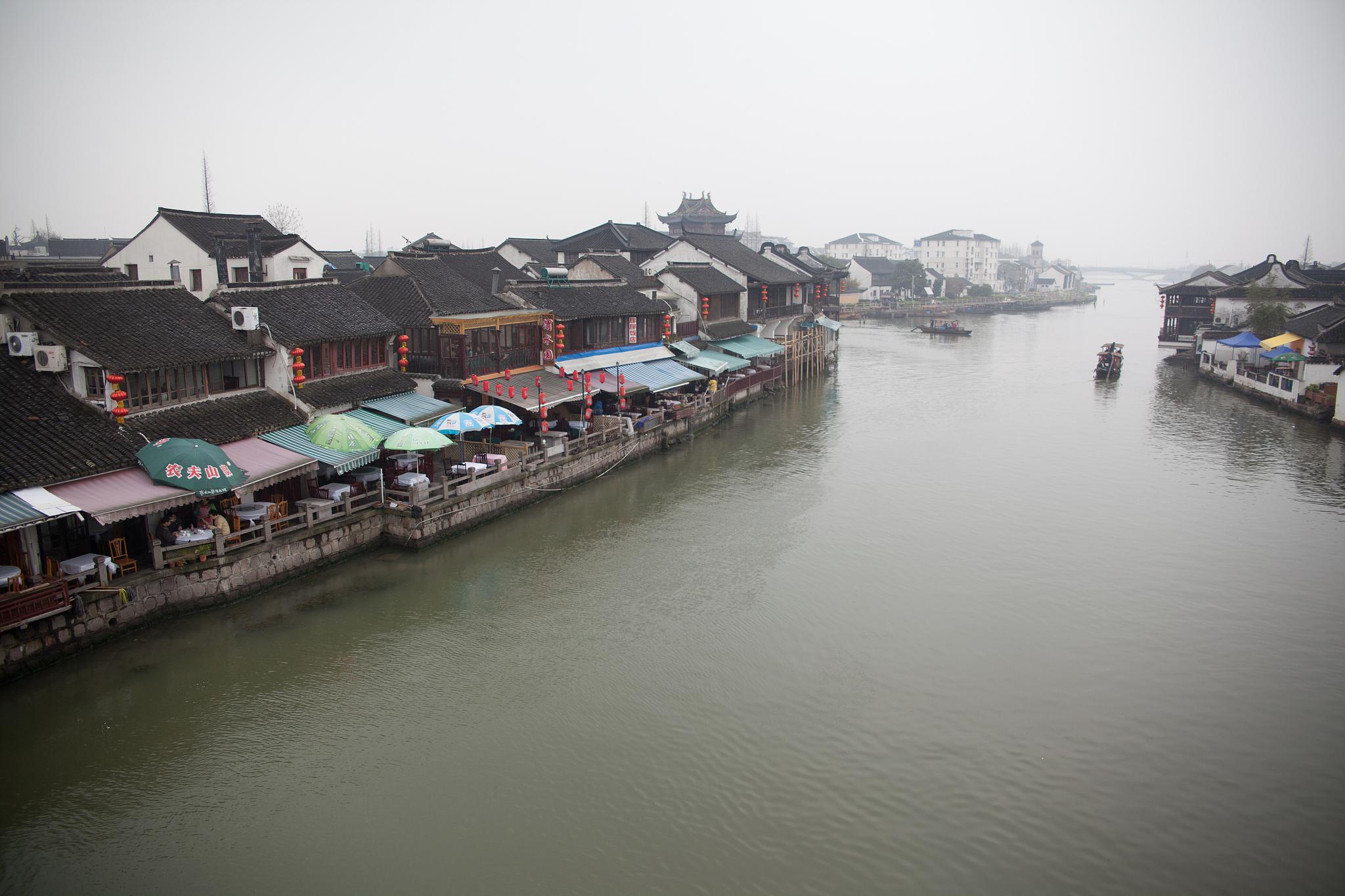 安丰塘镇:冬日里的别样美丽 安丰塘镇,这片充满历史与文化韵味的土地