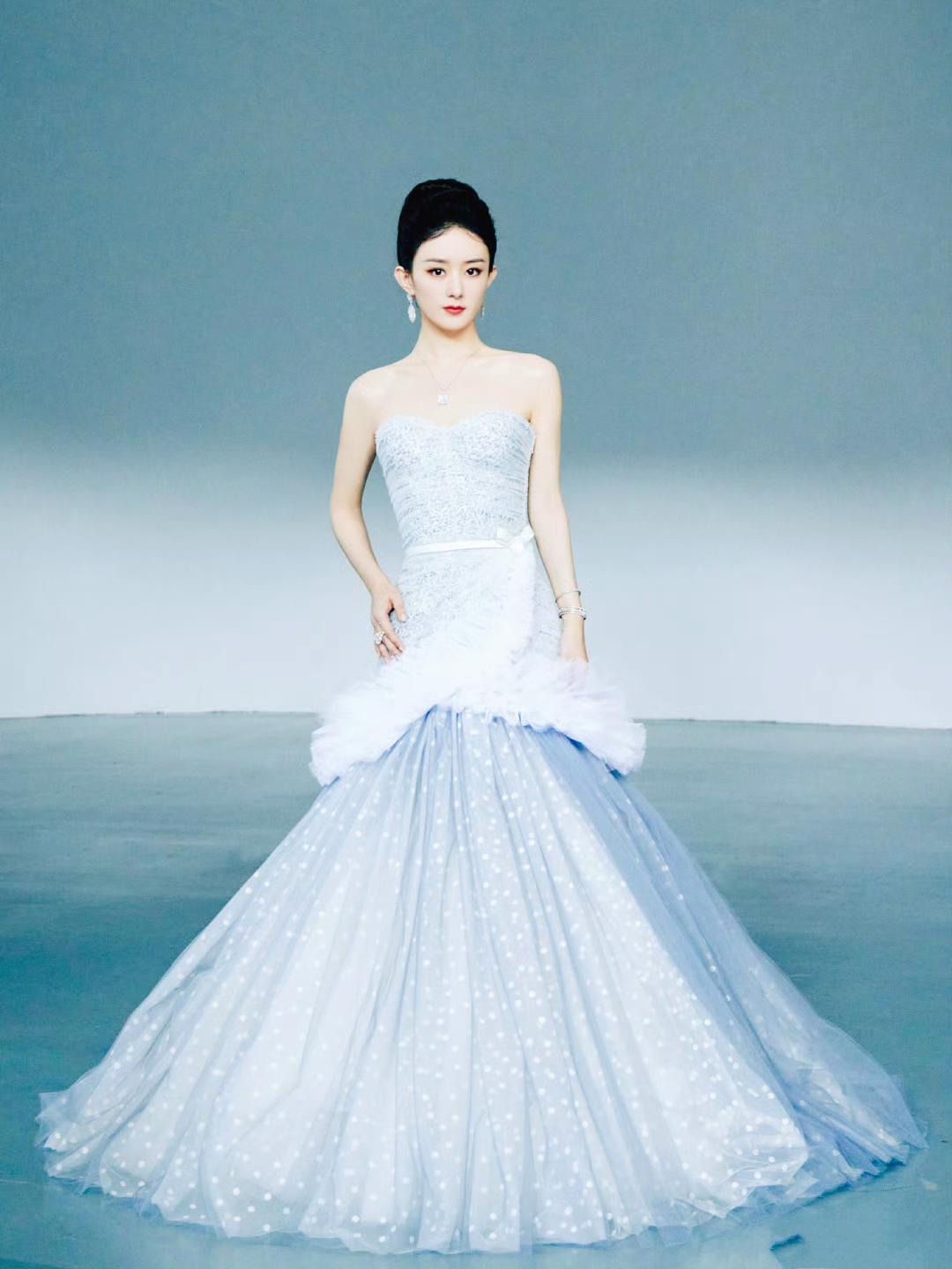 赵丽颖时尚之路:15套高定礼服背后的商业与市场分析 赵丽颖在时尚界的