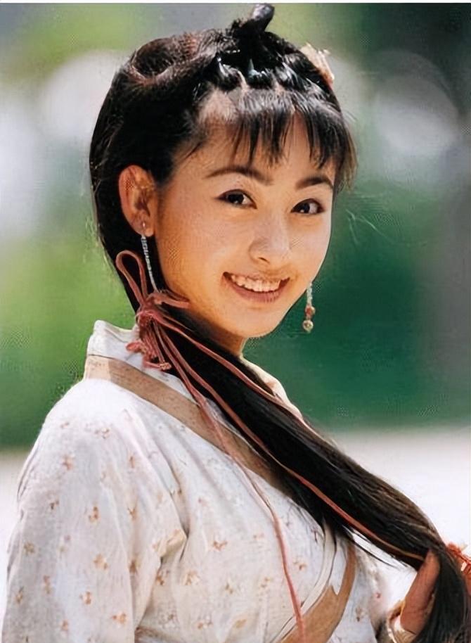 回族第一美人法提麦·雅琦:从童星到吴京绯闻女友的传奇人生 法提麦·