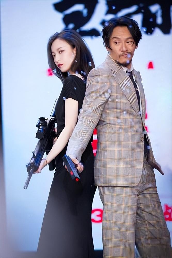 珍妮cp上线,张震倪妮同框自拍 gucci代言人倪妮和张震的同框自拍,两人