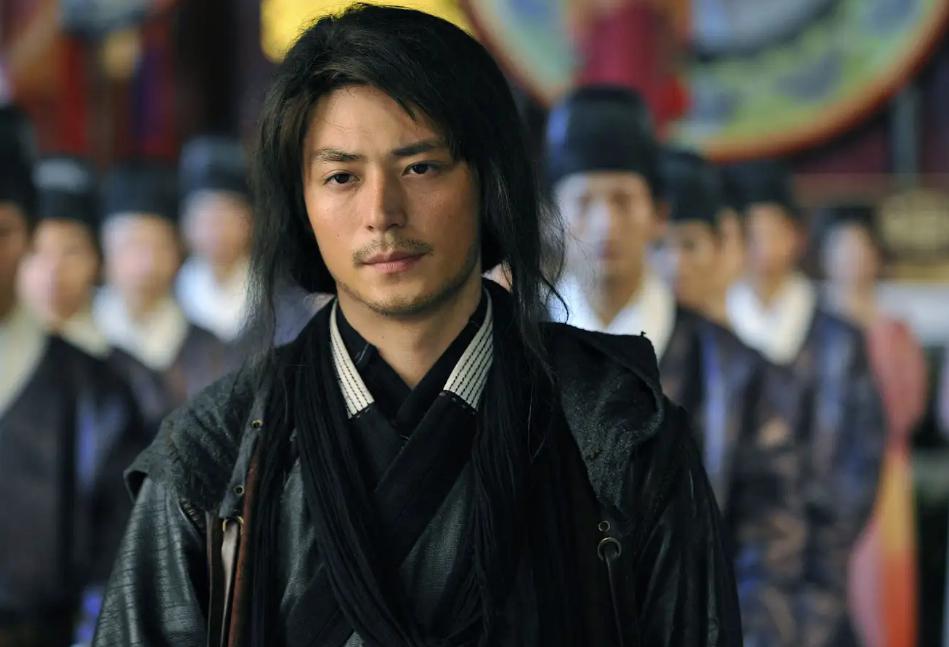 离歌笑的传奇人生 《怪侠一枝梅》中的离歌笑,是一个充满魅力和机智的