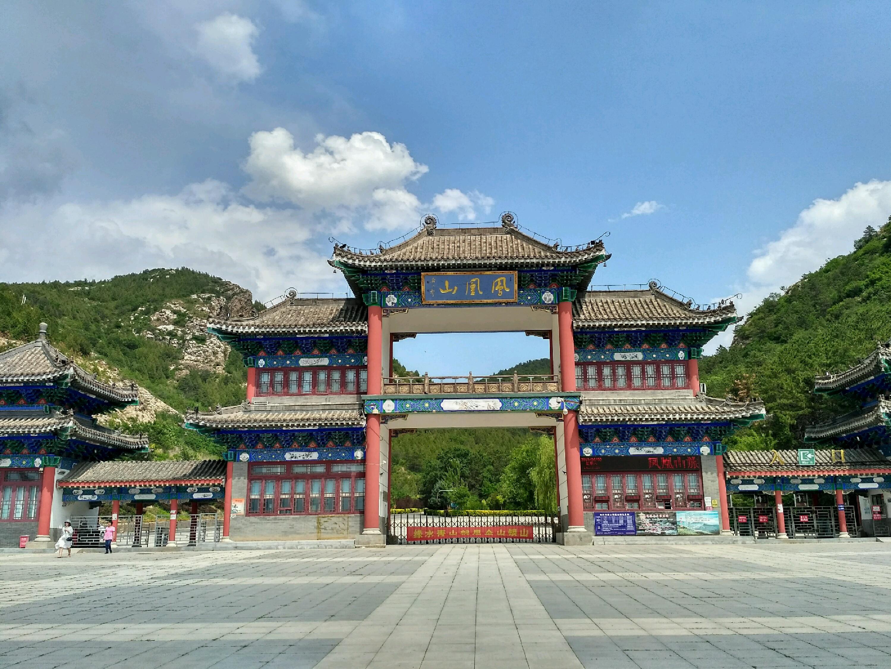 北京朝阳区:十大必游景点 北京朝阳区是繁华与文化的交汇点,吸引了无