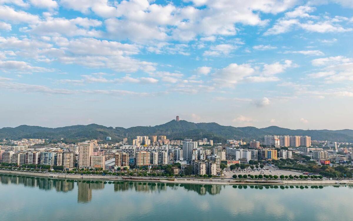 仁化县:韶关市的经济新引擎与未来希望 仁化县,韶关市的一匹新晋黑马