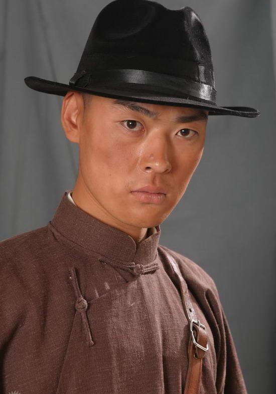 《亮剑》主演重聚:张桐克服困境,开启新篇章 《亮剑》主演们时隔18年