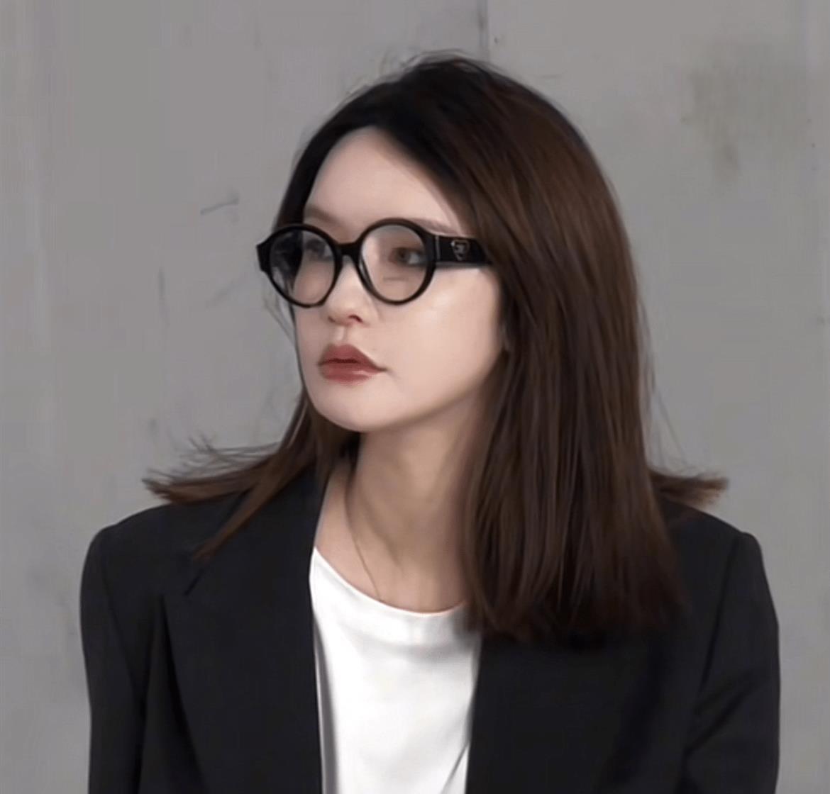 张大奕曝惊人诈骗事件 网红张大奕在社交网上公开了一则动态,曝光了一