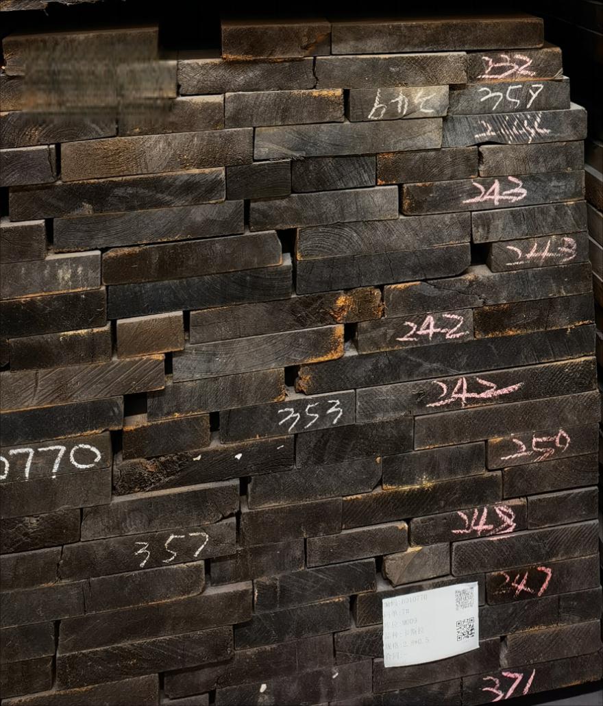 卡斯拉:独特的木材之美 卡斯拉,又名榄仁木,源自马来西亚,印度尼西亚