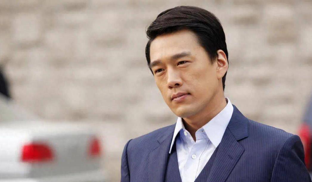 王耀庆:从"霸道总裁"到娱乐圈"活宝"的传奇人生 王耀庆,这位在台湾