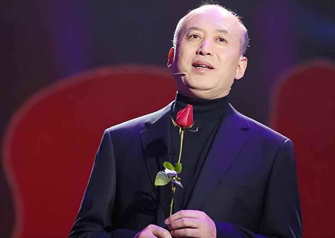 春晚"钉子户"郭达:十年未现身的背后原因 春晚的小品舞台上,曾有一位