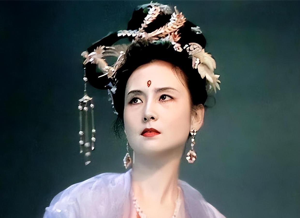 邱佩宁:从嫦娥仙子到商界女强人 在86版《西游记》中,邱佩宁饰演的