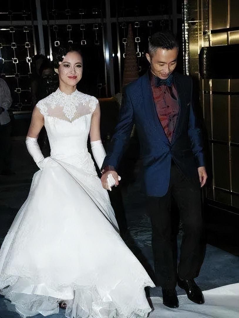 央视美女主持王萌萌:与程雷的不凡爱情 王萌萌,央视美女主持,年轻有为