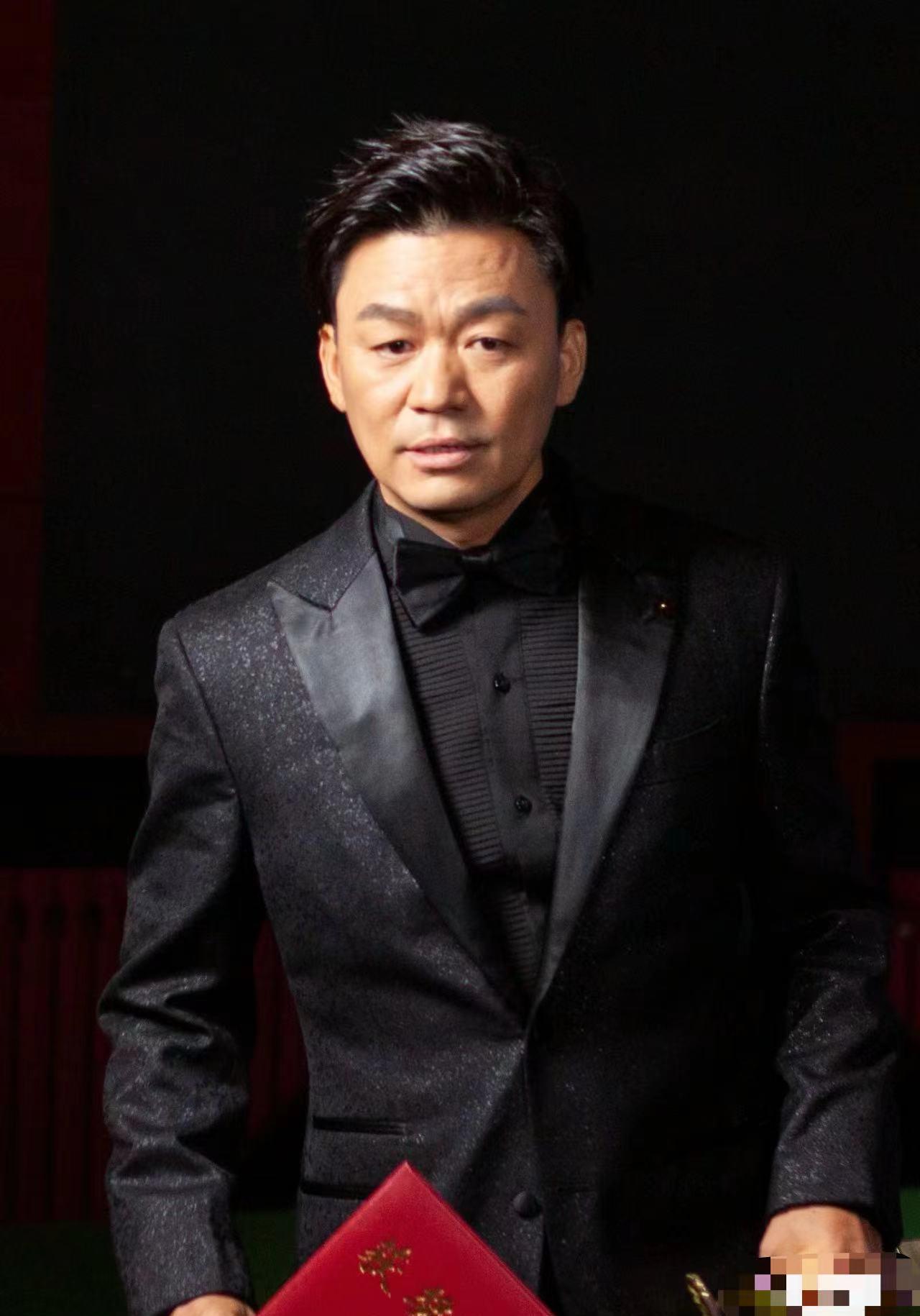 王宝强的生涯可说是励志传奇,他从小草根开始,一步步打拼,最终凭借一