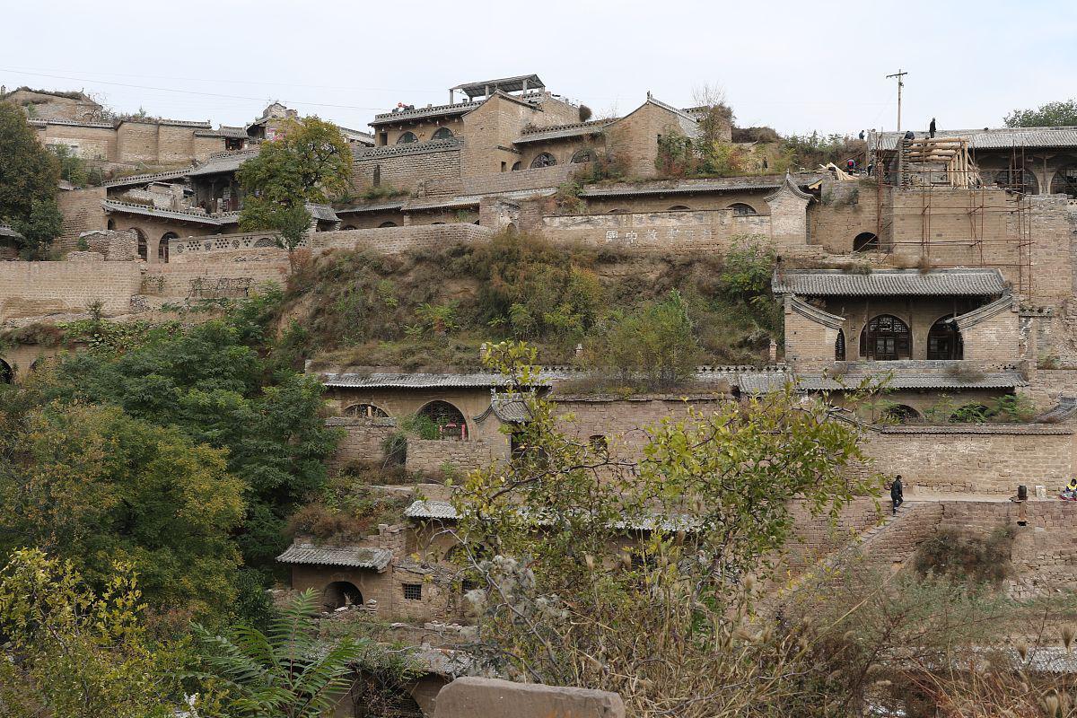 山西龙头岗古村,恰好是那个理想的避风港.