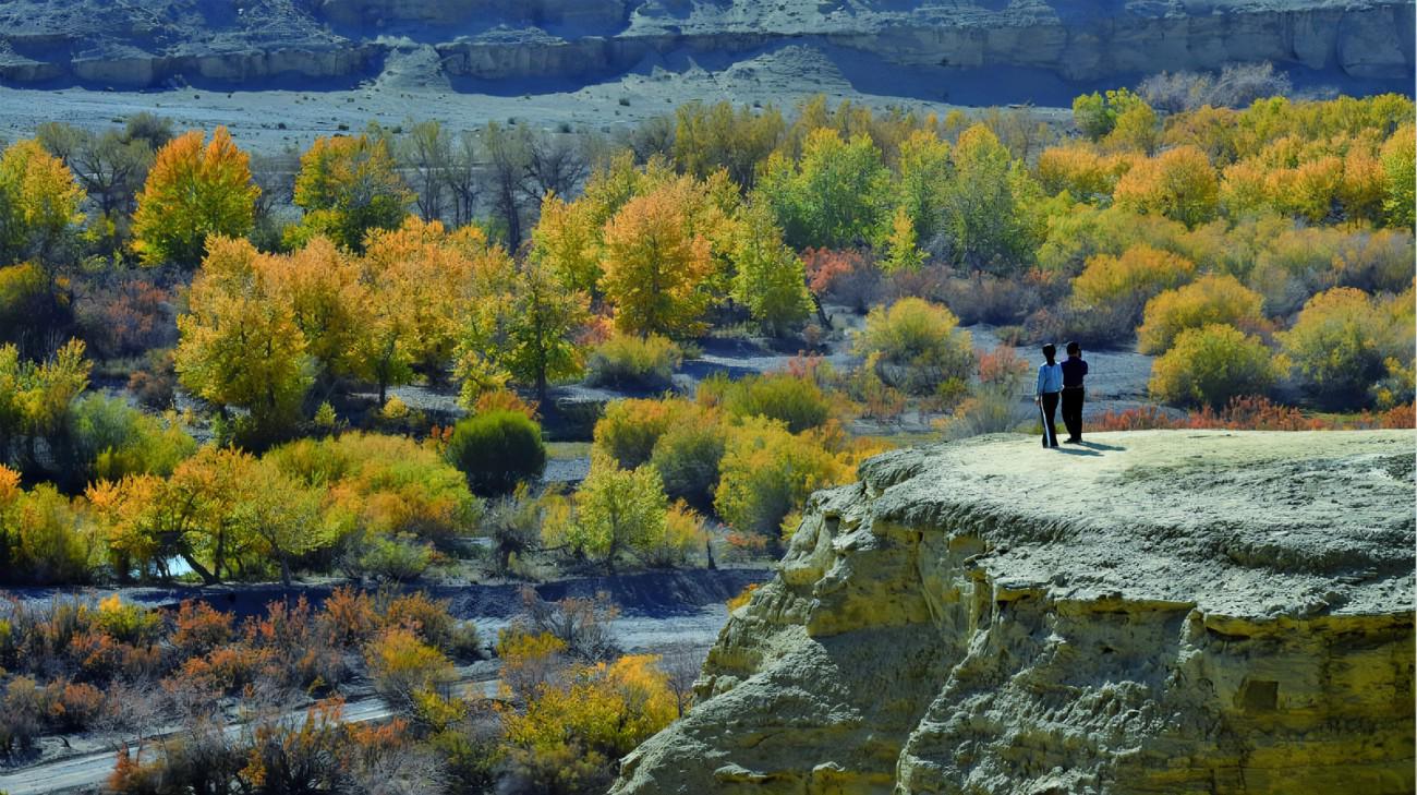 新疆克拉玛依:戈壁明珠等你来探索 新疆克拉玛依,这座因石油而兴起的