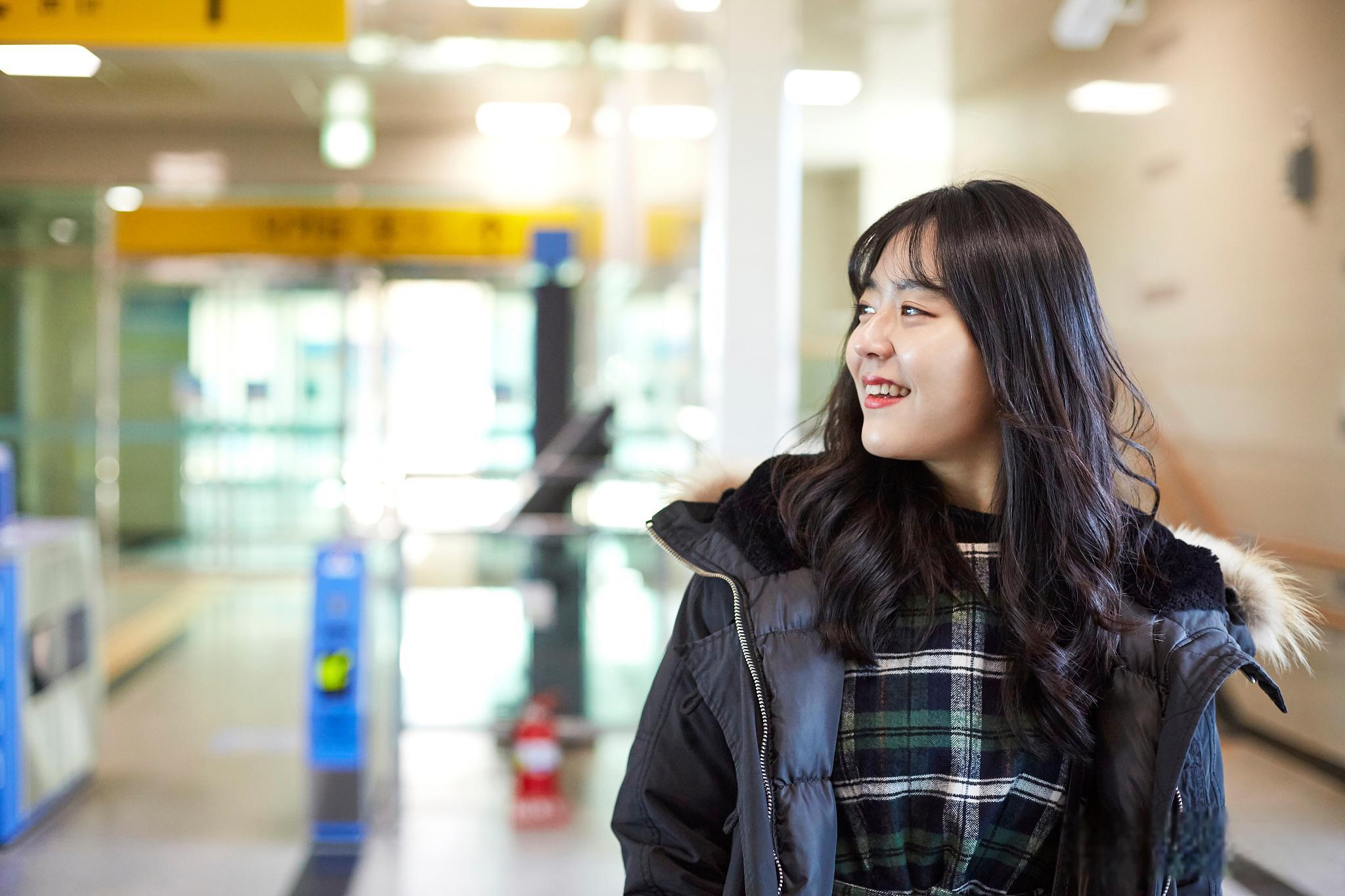 赵嘉敏与一诺恋情曝光:相差三岁的娱乐圈新火花 近日,有网友爆料称,前