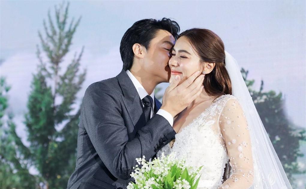 泰国明星mark和kim的豪华婚礼成为泰娱圈焦点 泰国明星mark和kim的