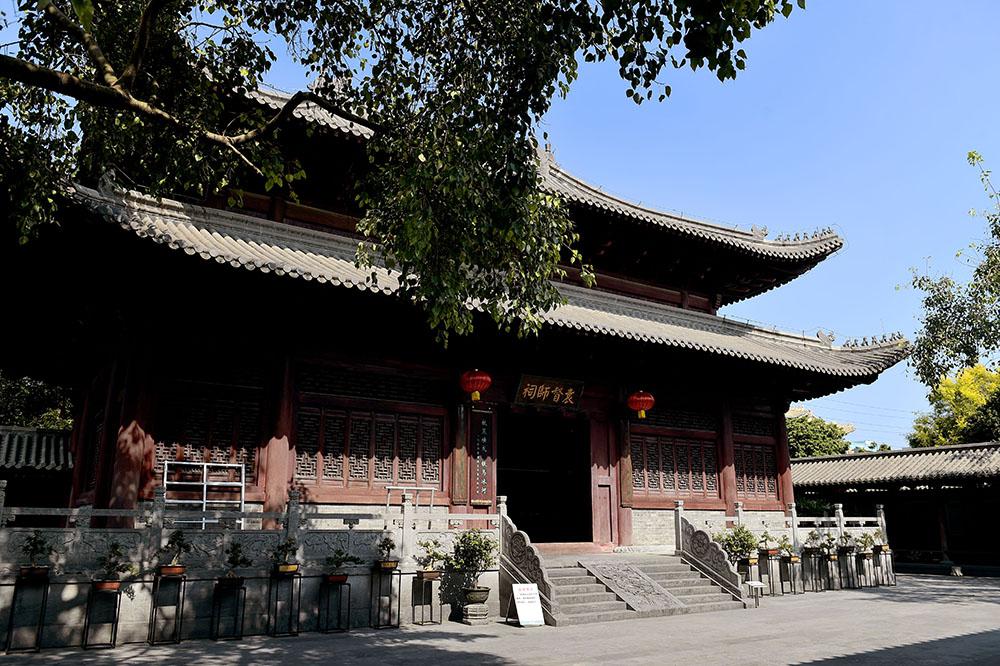 省东莞市石碣镇崇煥东路38号,是明代末期蓟辽督师袁崇焕的故居遗址