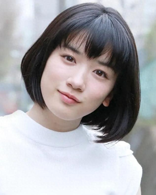 永野芽郁:日本娱乐圈的"仙女落泪"与"天使微笑" 永野芽郁,这位被誉为"