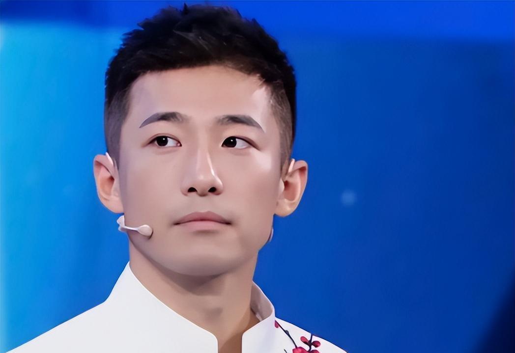 杨旭获主持人大赛冠军:付出与努力都值得尊重 杨旭荣获主持人大赛冠军