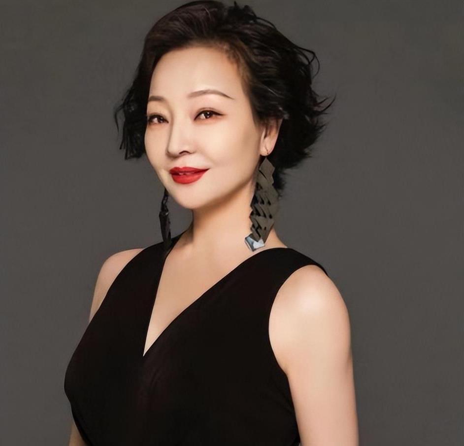 马羚:中国性感第一人的传奇人生 马羚,这位在上个世纪引起轰动的女