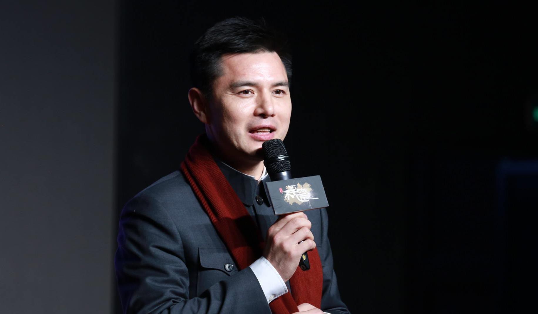 赵普:从央视宠儿到直播带货的坎坷历程 赵普,这位曾经的央视主持人,因