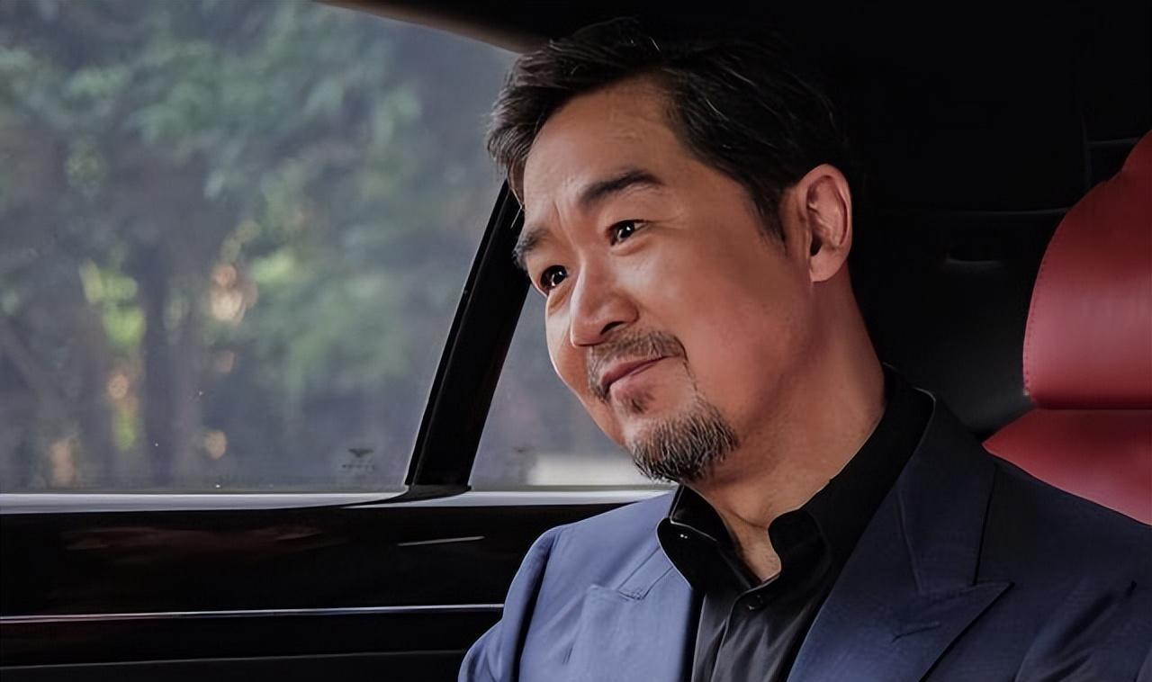 "京圈大佬"张国立:为儿子抛下6岁儿子 张国立为了儿子,签下让步协议