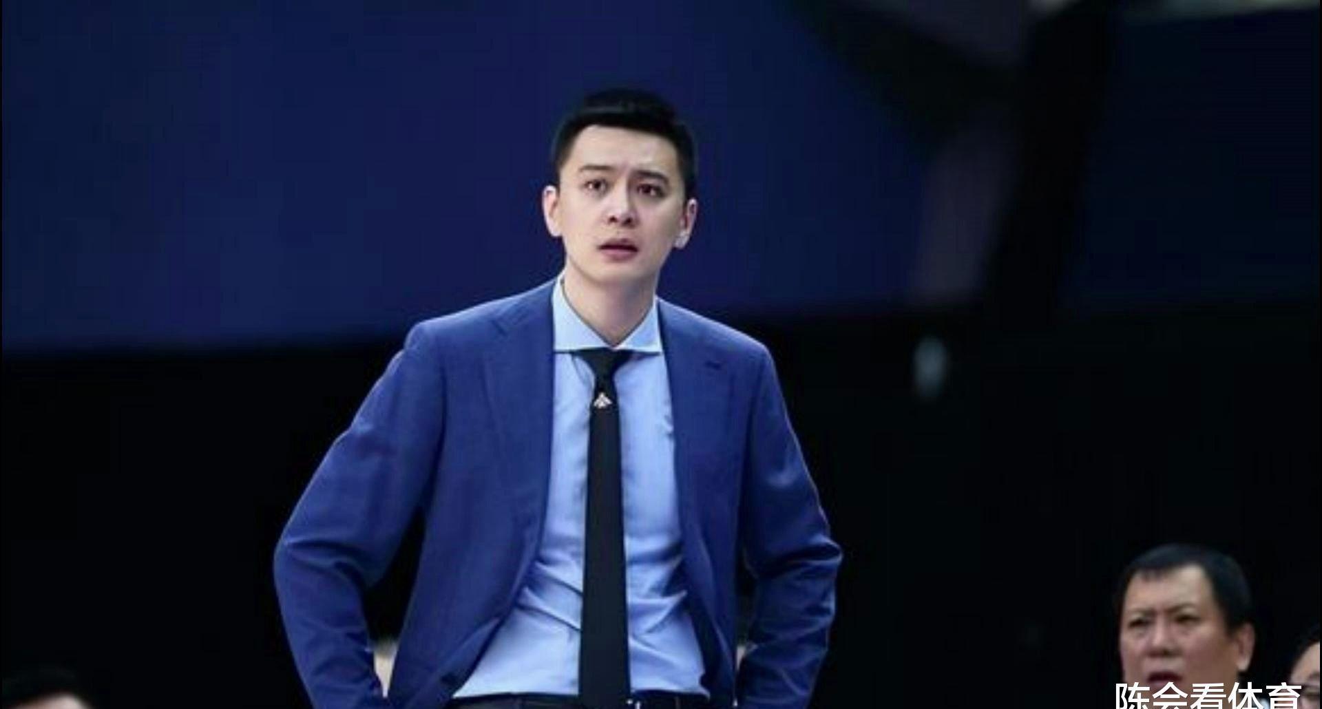 杨鸣与唐佳良的离婚案定于12月12日开庭,届时二人将正式了结婚姻