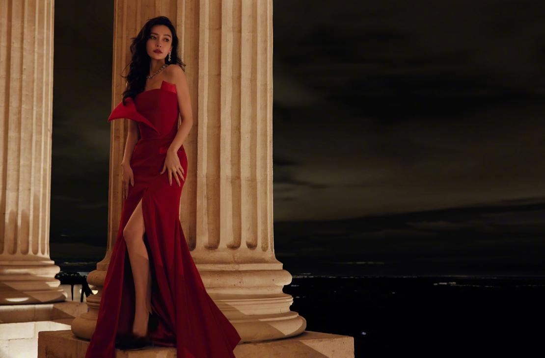 angelababy:时尚焦点,妩媚与优雅的完美结合 angelababy的模特背景和