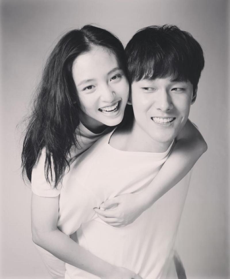 吴倩张雨剑离婚后罕见同框,共同抚养孩子引发热议 之前,有网友在