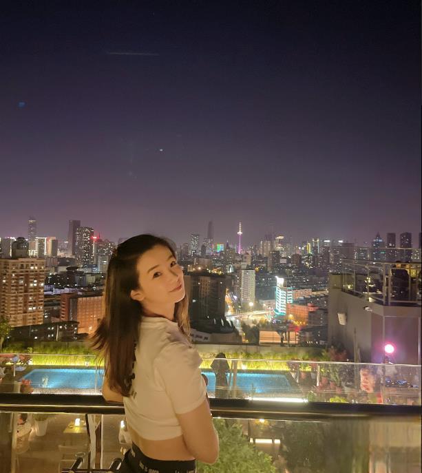 杨鸣与唐佳良:人性的博弈与婚姻的代价 杨鸣,一位因貌比潘安而备受