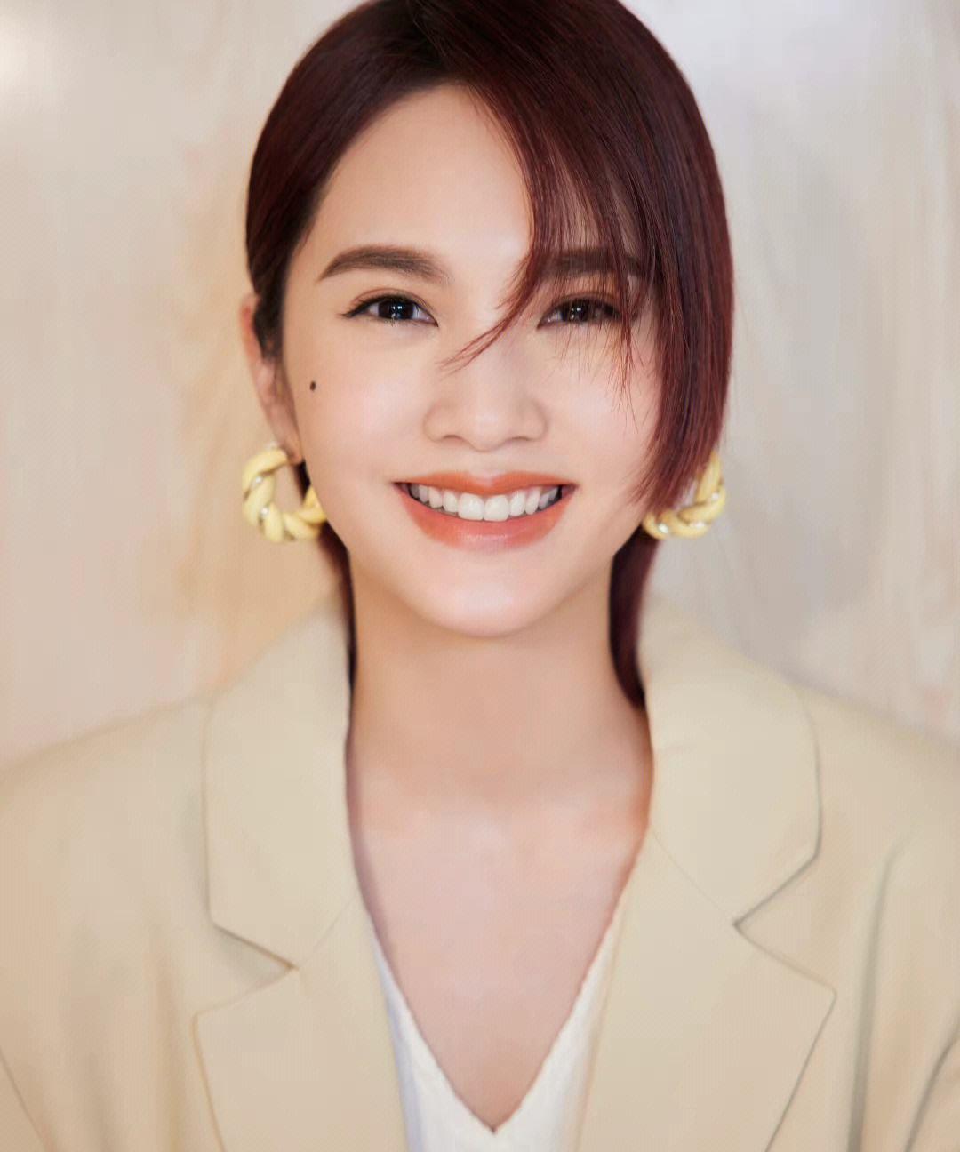 杨丞琳黑历史 杨丞琳在抗战历史问题上表现出的漠不关心,无疑让她在