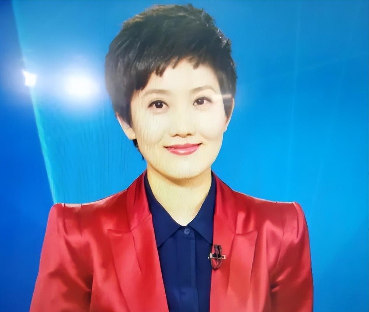 央视女主播郑天亮:父母帮助化解生活困局 郑天亮的职业生涯充满波折和