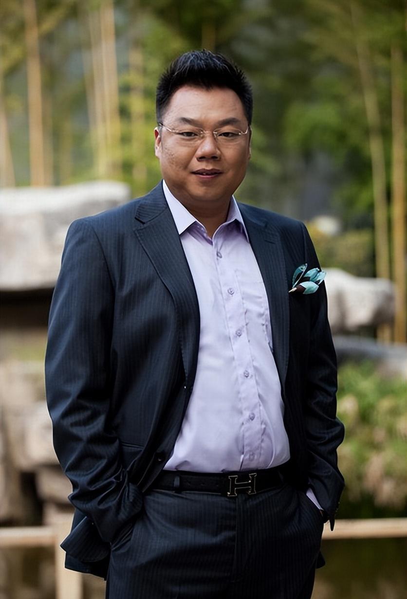 姜超:从20次相亲到荧幕红人,幸福背后的坚韧与付出 姜超,这个名字在