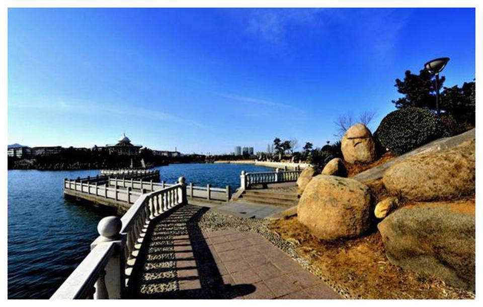 深圳海山公园:城市中的自然秘境 深圳这座繁华的城市,高楼林立,科技