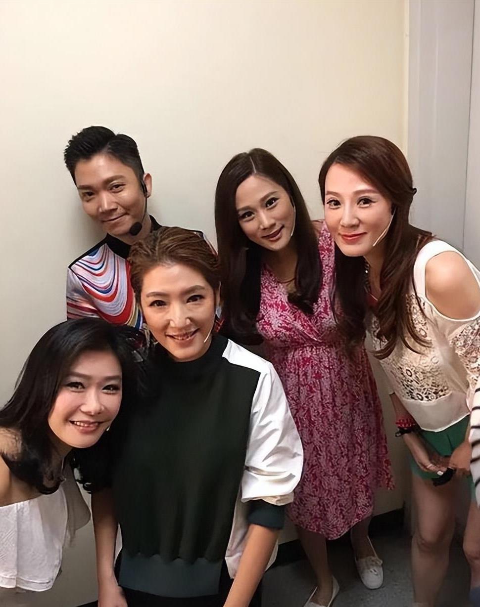 她满族后裔擅演美女,被封最丑穆念慈 关宝慧,满族瓜尔佳氏之一,香港