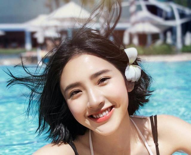 自带梨涡笑的女星:朱珠,李金铭,唐艺昕和张静初 朱珠,李金铭,唐艺昕和