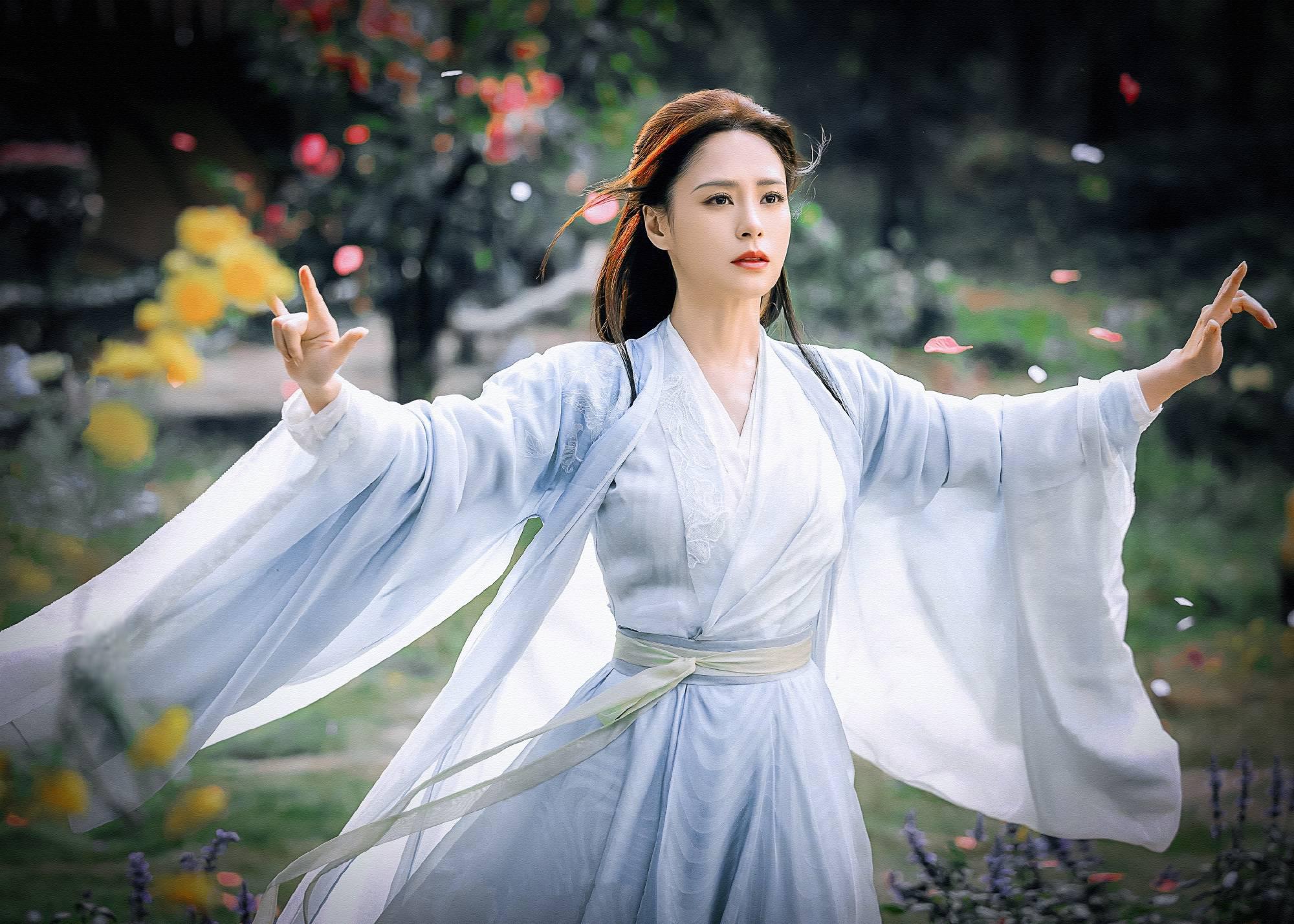 《绝美慕容儿》演技炸裂,剧情精彩不容错过 钟欣潼在丁禹兮主演的电视
